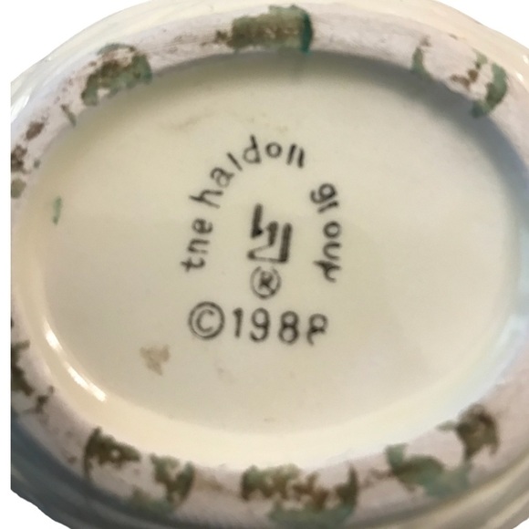 The Haldon Group Ceramic Blackberry Basket Sugar Bowl - Picture 9 of 9